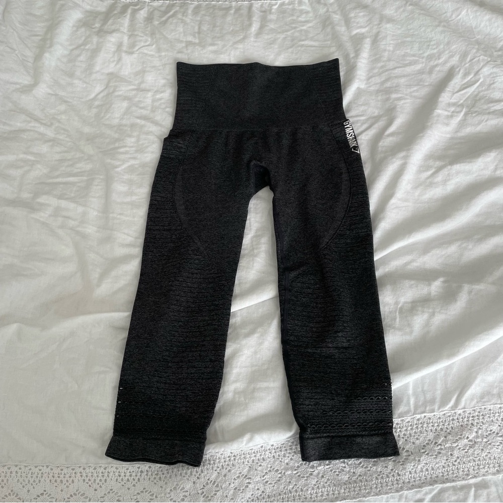 Gymshark XS cropped leggings perforated grey textured